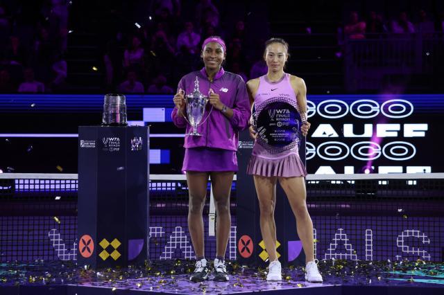 雷速电脑版-郑钦文痛失好局无缘冠军 首次总决赛仍满载而归